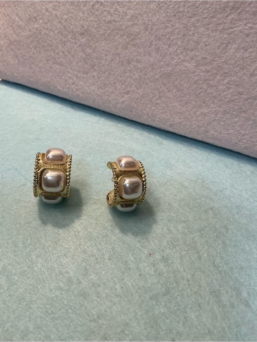2395 - 111 Baroque Gold & Cushion-Cut Faux Pearl Wide C-Hoop Earrings - Picture 4 of 8